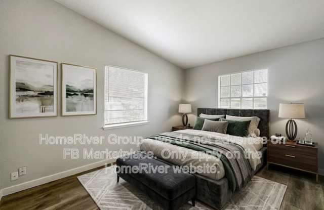 4814 Castle Arms Gallery 4