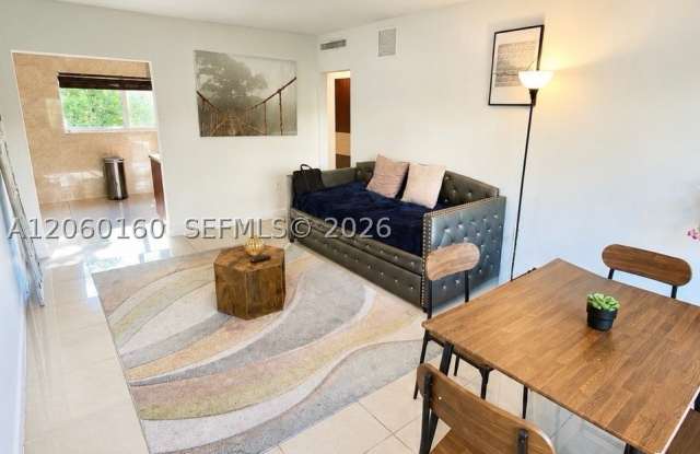 1050 94th St photos photos