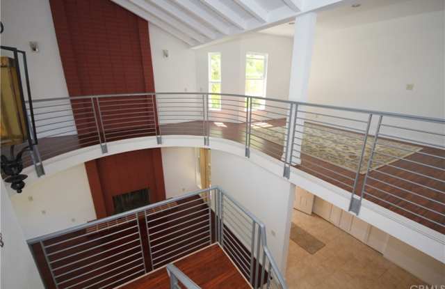 42 Gillman Street Gallery 2
