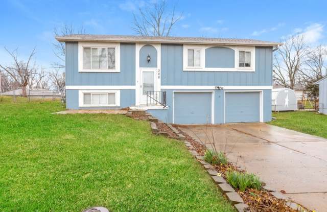 308 Northeast Knox Street - 308 Northeast Knox Street, Blue Springs, MO 64014