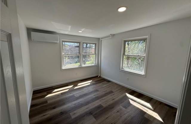 68 Massachusetts Avenue Gallery 4