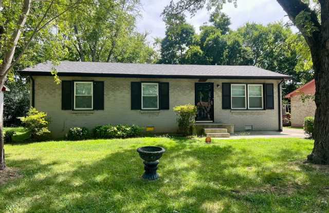 3 Bed 1 Bath Ranch Style Home in Murfreesboro, With Storage Building photos photos