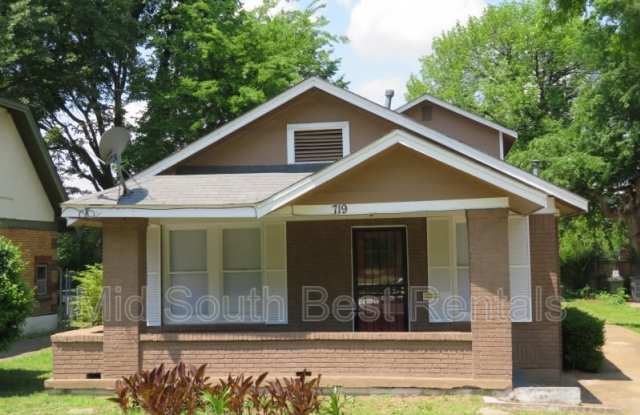 719 N Willett St photos photos