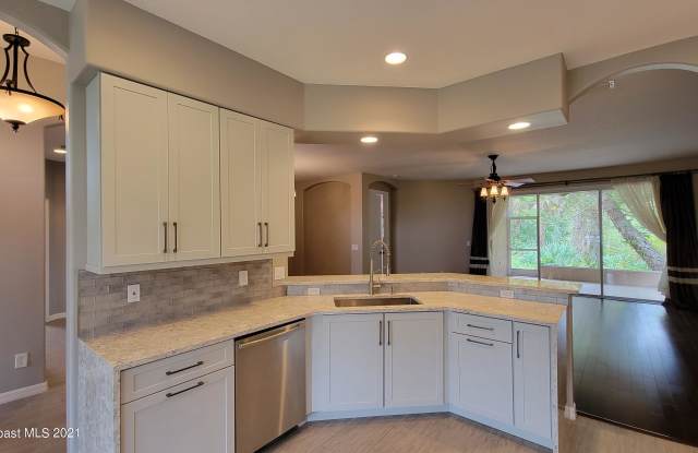 1604 Ficus Point Drive Gallery 4