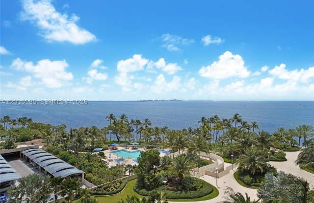 1 Grove Isle Dr Gallery 2