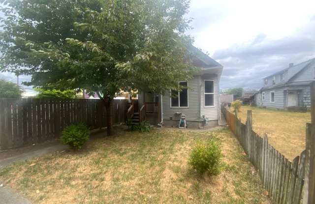 Newly Remodeled Tacoma Gem - Modern Comfort and Style in a Prime Location photos photos
