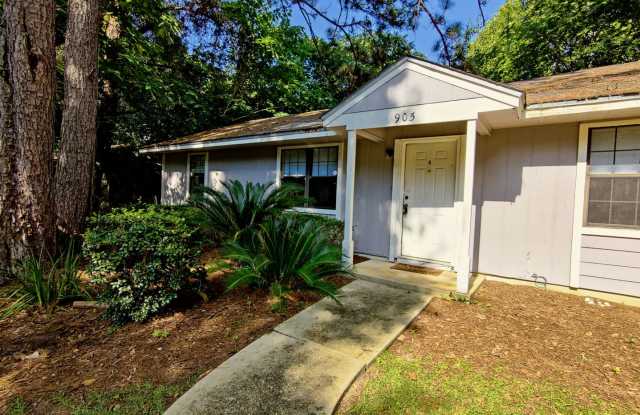 Available August 2025 -- 2 BR / 2 BA Single Family Home photos photos