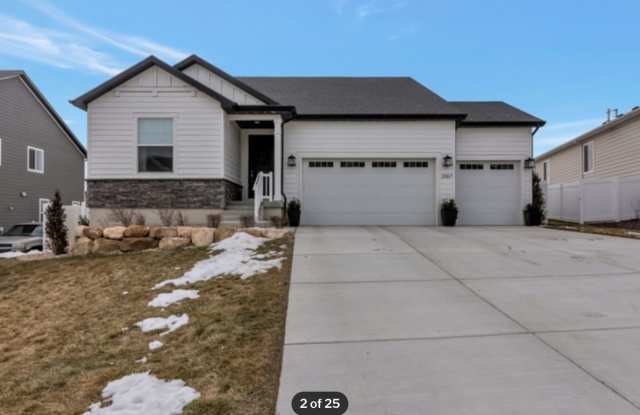 2067 North Elderberry Drive photos photos