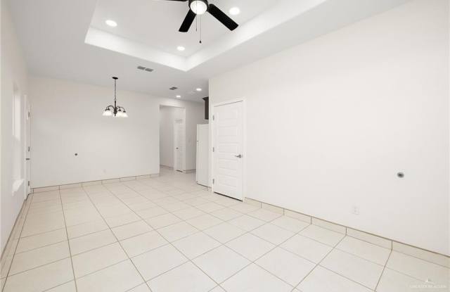 2225 S Valley Circle Gallery 3