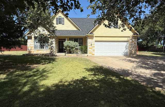 AVAILABLE NOW - BEAUTIFUL COUNTRY SIDE HOME! photos photos