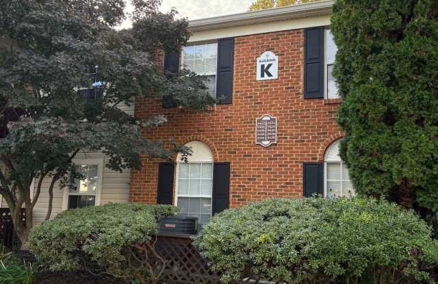 9436 SCARLET OAK Drive Gallery 1