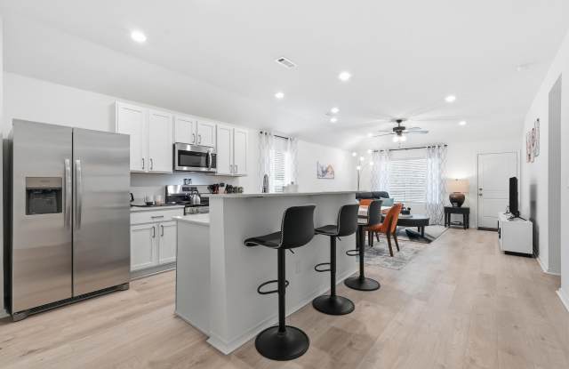 10904 Mason Drive Gallery 3