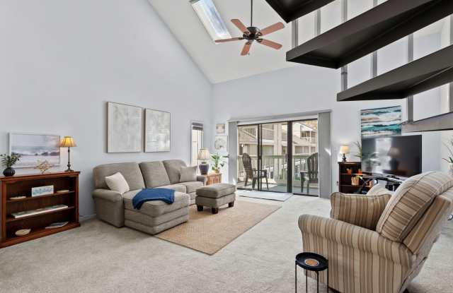 Seasonal Rental Available 9/10/25-3/31/26 photos photos