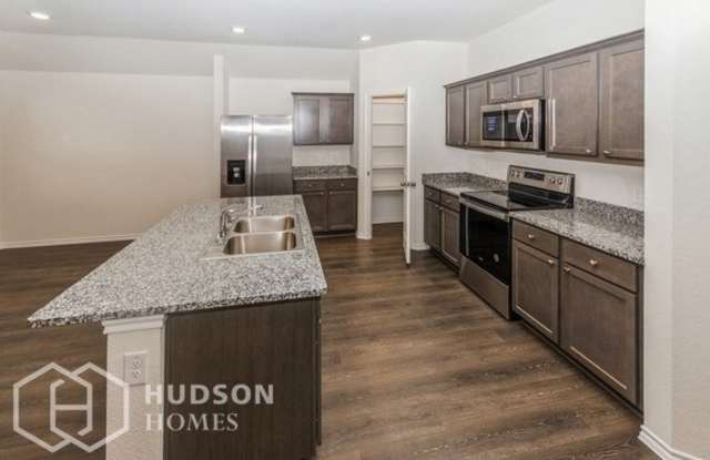 3016 Sweetwater Trl Gallery 2