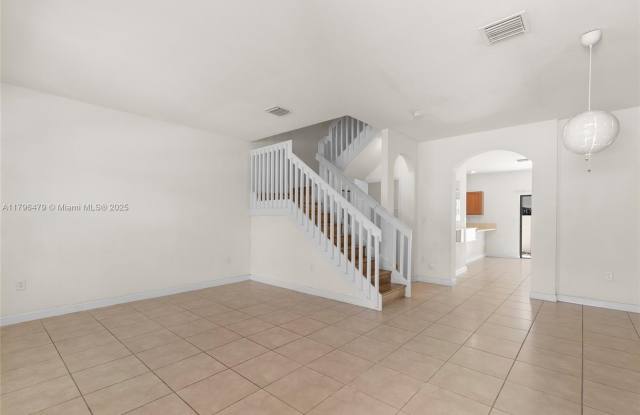 9314 W 33rd Ln Gallery 3
