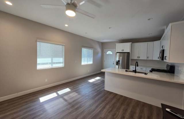 Newer Build 4BD/2BA, Large Balcony!! (Lease out, pending signatures. Check back in a few days!) Gallery 4