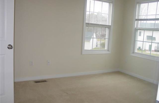 2925 Allen's Xing Gallery 3