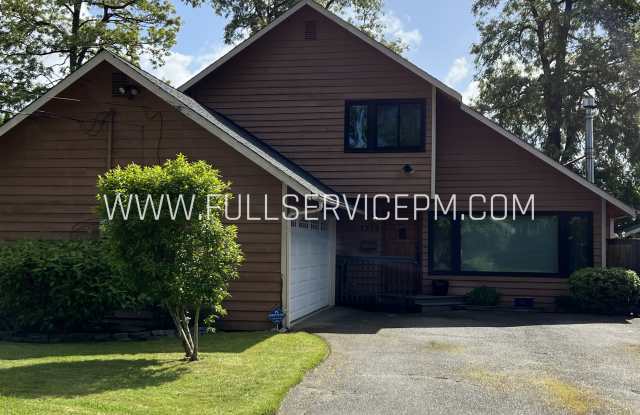7710 28th Ave SW - 7710 28th Avenue Southwest, Seattle, WA 98126