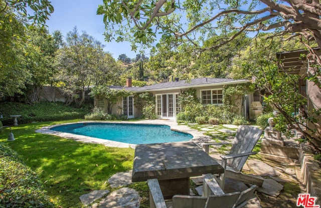8136 Amor Rd - 8136 Amor Road, Los Angeles, CA 90046