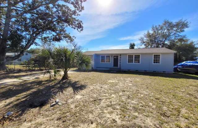 209 Donald Dr - 209 Donald Drive, Warrington, FL 32507