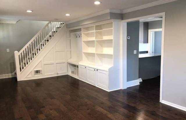 84 W Sunset Avenue - 84 West Sunset Avenue, Red Bank, NJ 07701
