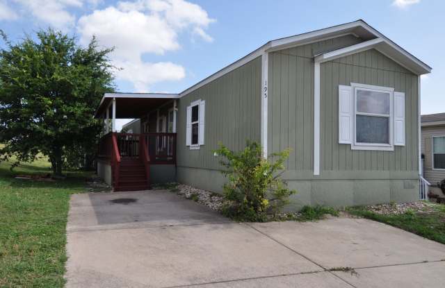Nice clean ready for move in!!!!! North East Location close to I35 and I130 Palmer Ln. photos photos
