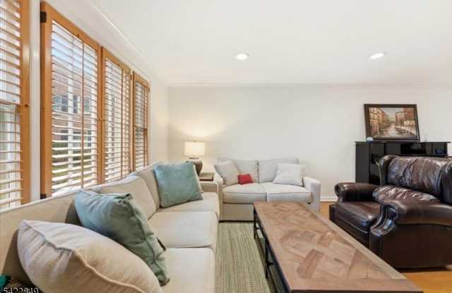 260 Walnut St photos photos