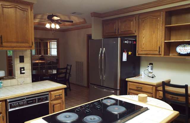 Room in 3 Bedroom Home at Royal Bluff photos photos