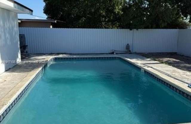 4430 NW 175th St - 4430 Northwest 175th Street, Miami Gardens, FL 33055