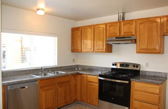 4220 Comet Circle 3 Bedroom 1.5 Bathroom Gallery 4