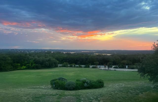 Stunning Hill Country Condo with Lake Views! - 4307 Eck Lane, Hudson Bend, TX 78734