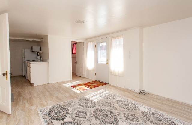 MOVE IN SPECIAL!! photos photos