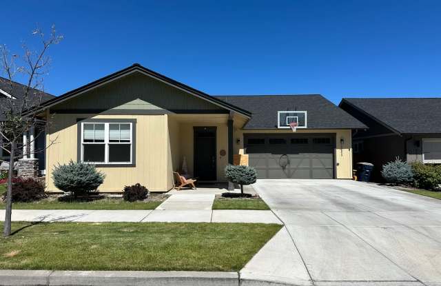 Live in Beautiful Bend Oregon photos photos