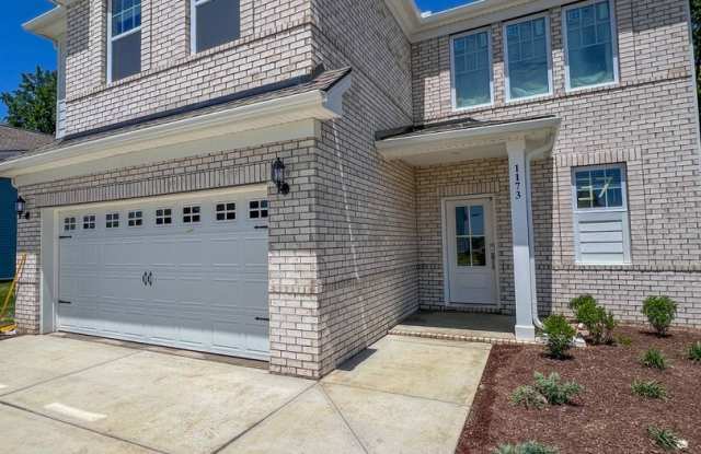 Gorgeous Home in Ross Farms with a Pool, Fitness Center and More! Gallery 3
