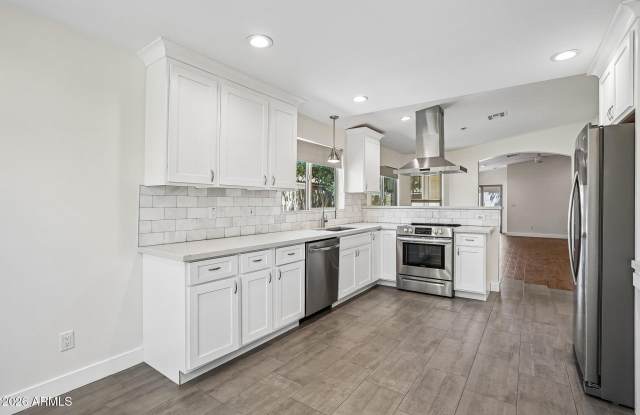 17181 N 52nd Avenue Gallery 4
