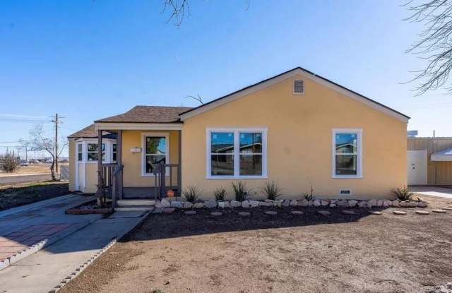 208 N Gillis photos photos