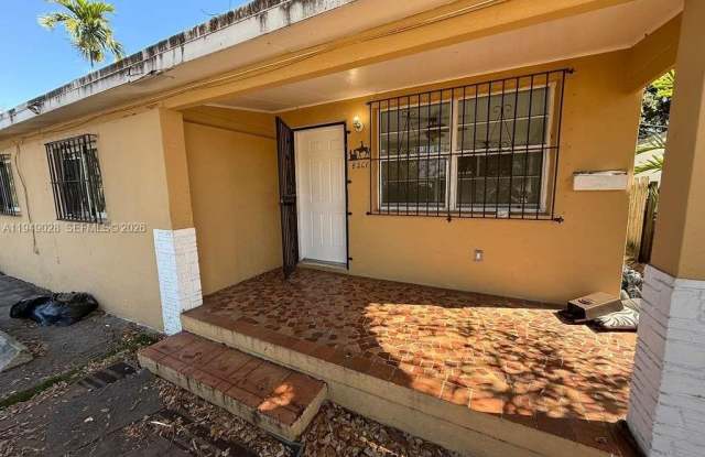 8201 NW 5th Ct photos photos