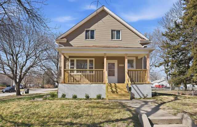 Spacious 4-Bedroom Home for Rent in Council Bluffs Gallery 1