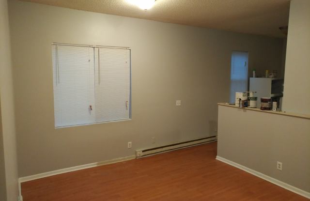 1134 Reaney Ave E Gallery 4