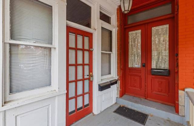 329 East Union Street Gallery 2