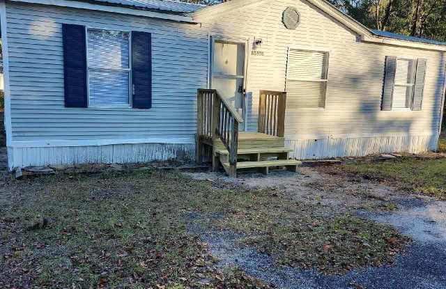 85008 LORETTA Lane - 85008 Loretta Lane, Yulee, FL 32097