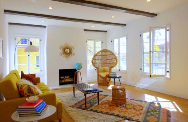 1364 S. Cloverdale Ave - 1364 South Cloverdale Avenue, Los Angeles, CA 90019