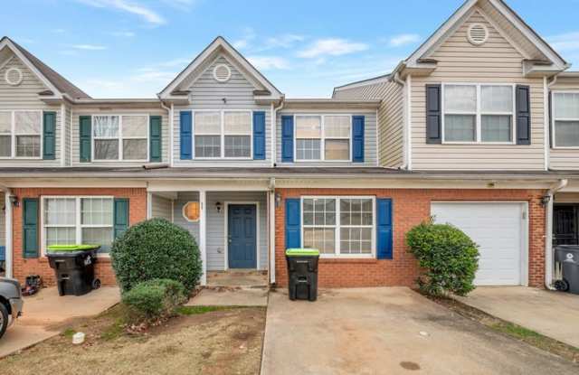 950 Parkway Road - 950 Parkway Road, Fairburn, GA 30291