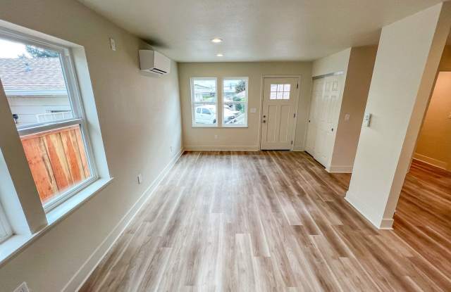 Newly Constructed One-Bedroom House in the Heart of San Leandro Gallery 3