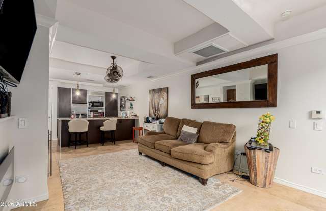 7137 E RANCHO VISTA Drive Gallery 4