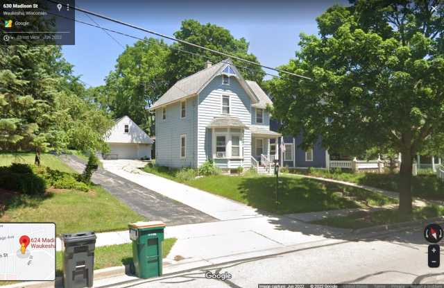 3 Bedroom 1.5 bath single family house with garage in Waukesha - 624 Madison Street, Waukesha, WI 53188