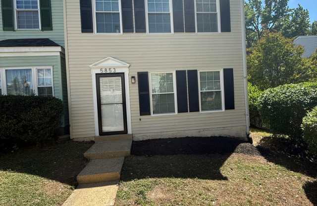 Discover a stunning 3-bedroom, 2.5-bathroom end unit Renovated townhome in Suitland photos photos