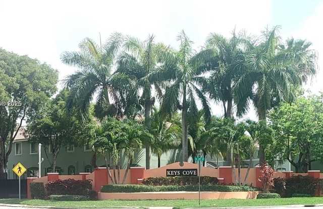 1528 SE 24th Ct photos photos