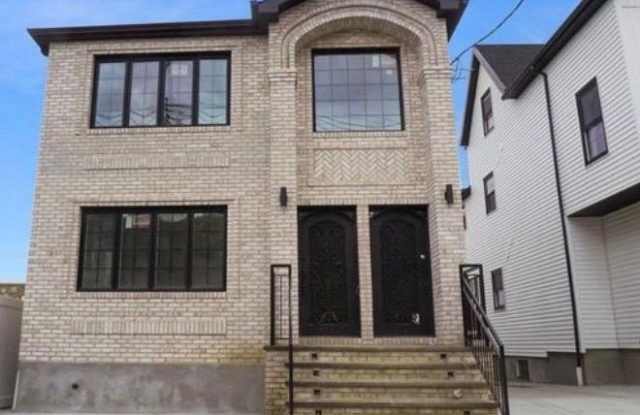 342 E 234th Street E photos photos