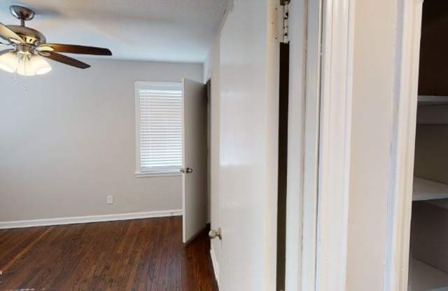 1313 E Wabash St - 1313 East Wabash Street, Olathe, KS 66061
